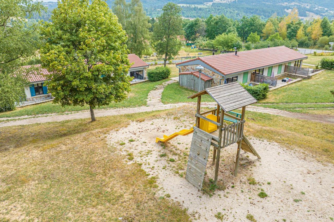 Village de gîtes de la Forêt de Ganigal Le Malzieu-Ville Extérieur photo